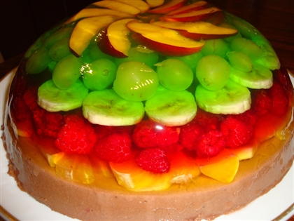 Желейный торт с фруктами